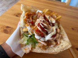 Kebab w bułce z Zahira
