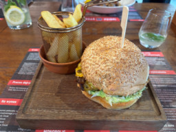 Burger Trop Jelenia w Indian Steak