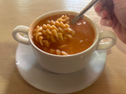 Pomidorowa i kotlet pożarski